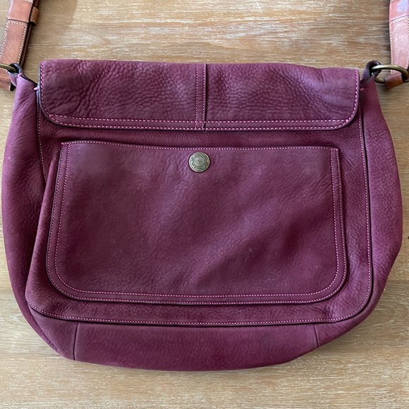 Beautiful Vintage Aubergine Pebbled Leather Messenger Bag - Picture 8 of 16